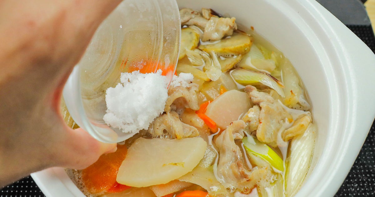 ダマされたと思って『豚汁』入れてみて。一瞬で料亭の味!いつもの豚汁が劇的にウマくなる格上げレシピ