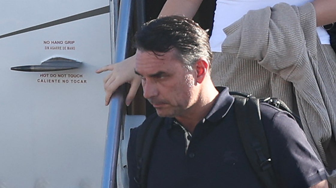 Flavio Bolsonaro declares himself leader of Brazil after arriving in US