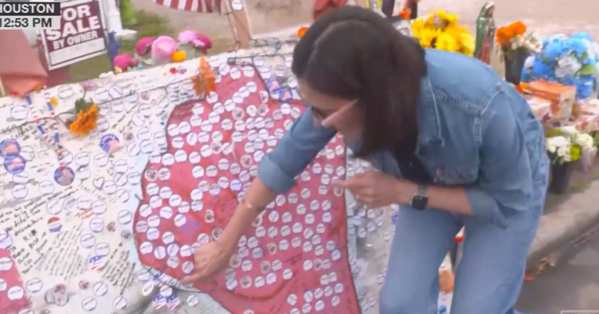 Texans Are Plastering Memorial For Man Shot By ICE With ‘I Voted’ Stickers