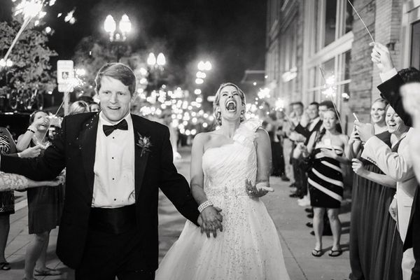 20 Photos That Perfectly Sum Up The End Of The Wedding Night | HuffPost