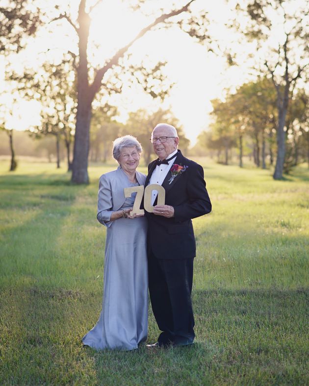 Ferris dan Margaret Romaire baru memiliki foto pernikahan di anniversary yang ke-70. (Foto: huffingtonpost.com)