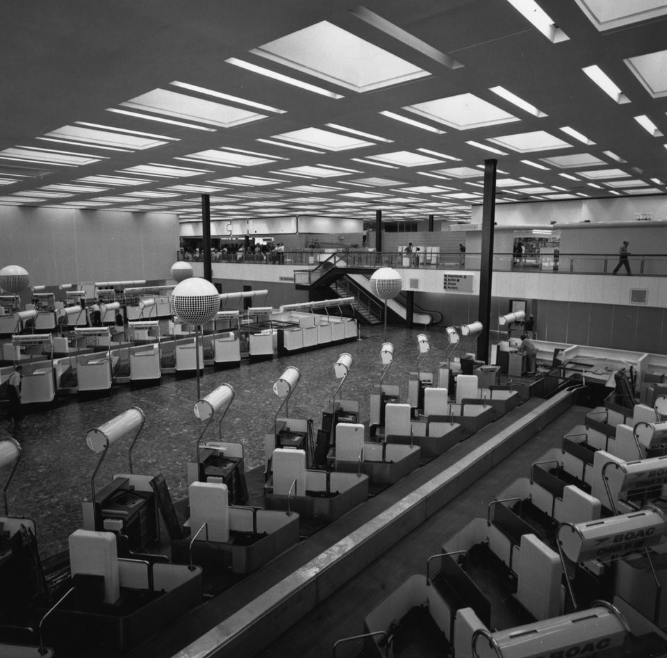 Heathrow Airport At 70: Vintage Photos Reveal Glamour Of Air Travel In ...